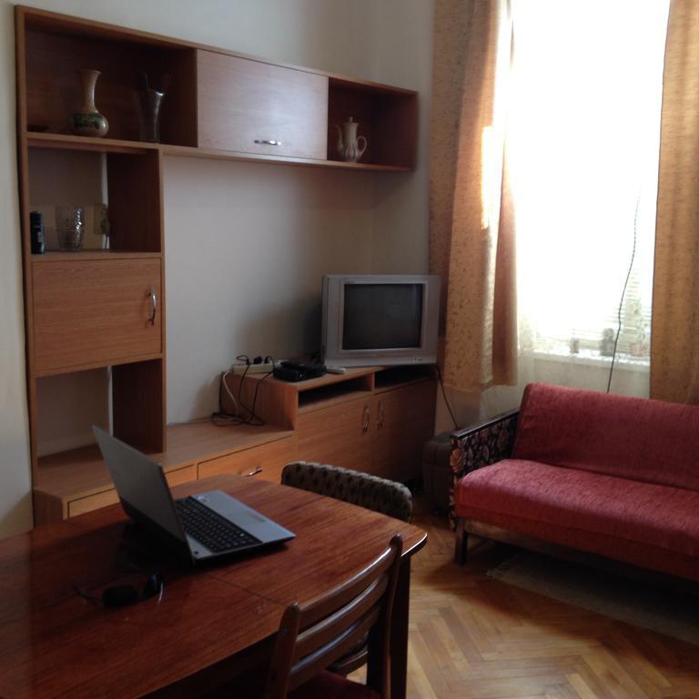 Apartment Downtown Mukacheve Exterior photo